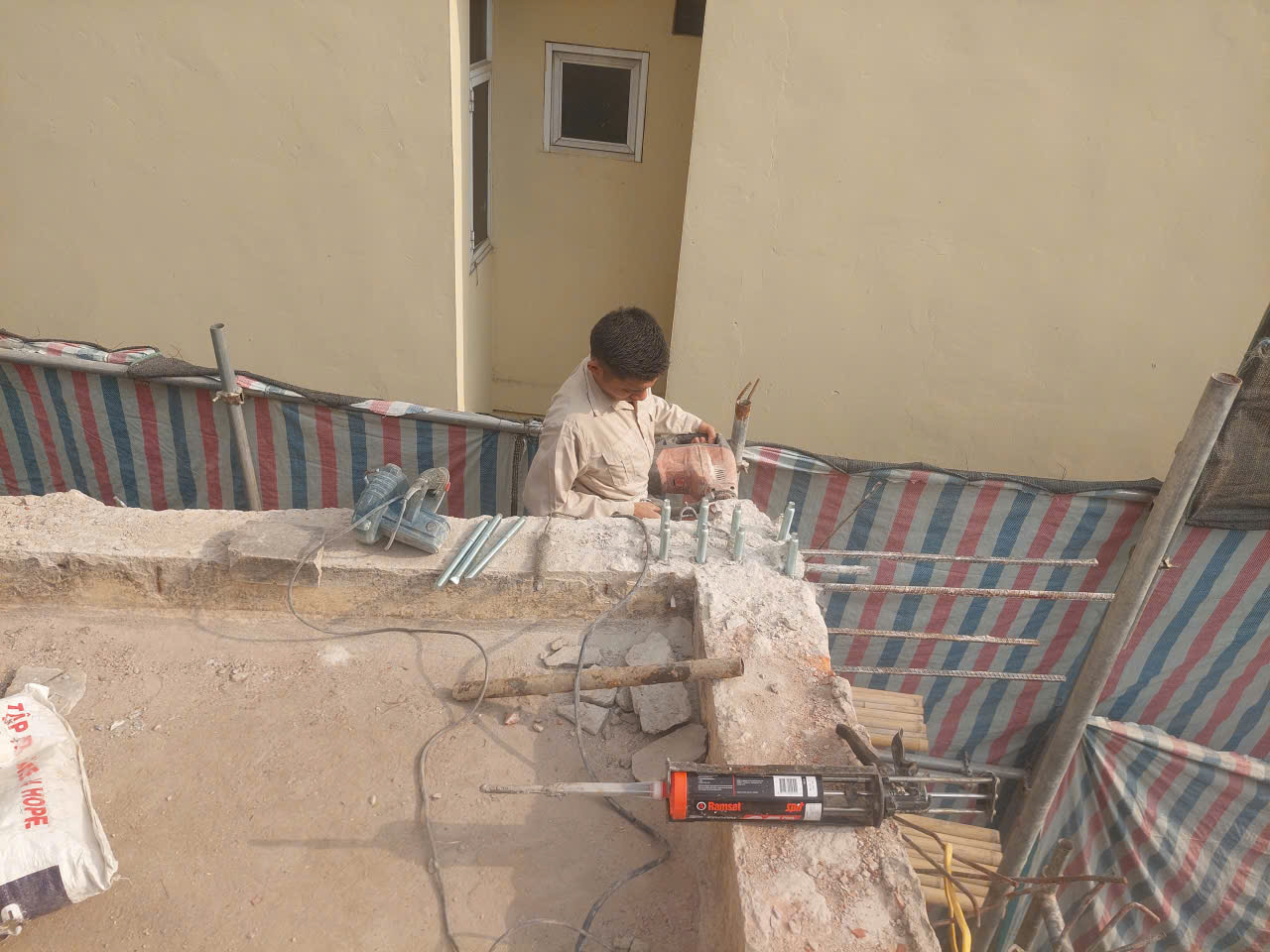 thi công khoan cấy thép