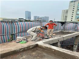 Thi Công Khoan Cấy Bulong M18 Bằng Keo Bossong BCR 300 Vplus Tại 82 Chùa Láng – Hà Nội