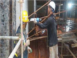 Thi Công Khoan Cấy Thép Dầm Dốc Bằng Keo Hilti RE500 V4 Tại Nguyễn Văn Cừ - Hà Nội