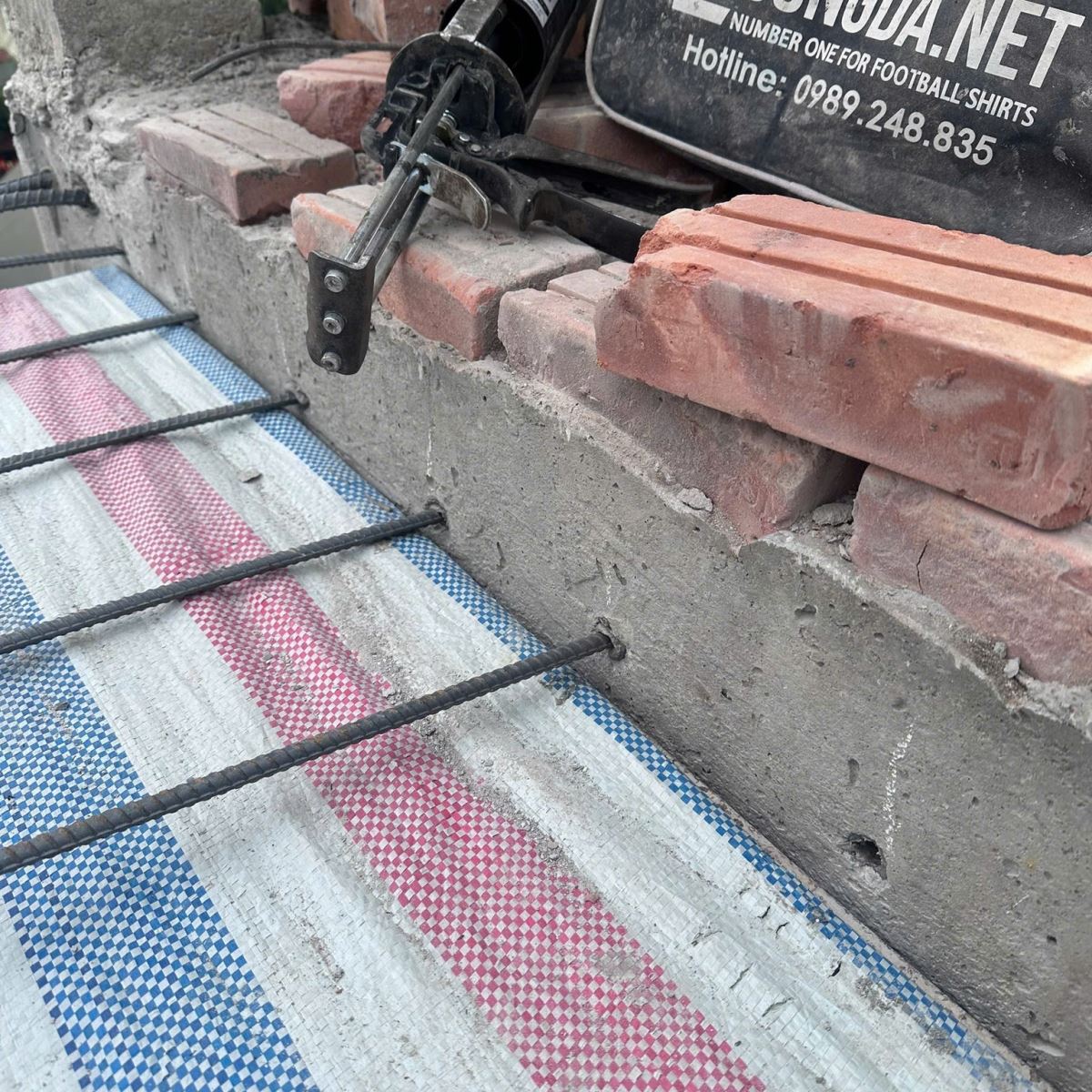 khoan cấy thép chờ