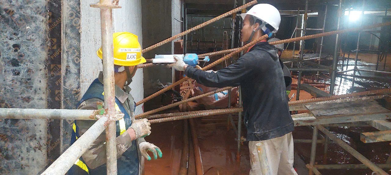 khoan cấy thép chờ