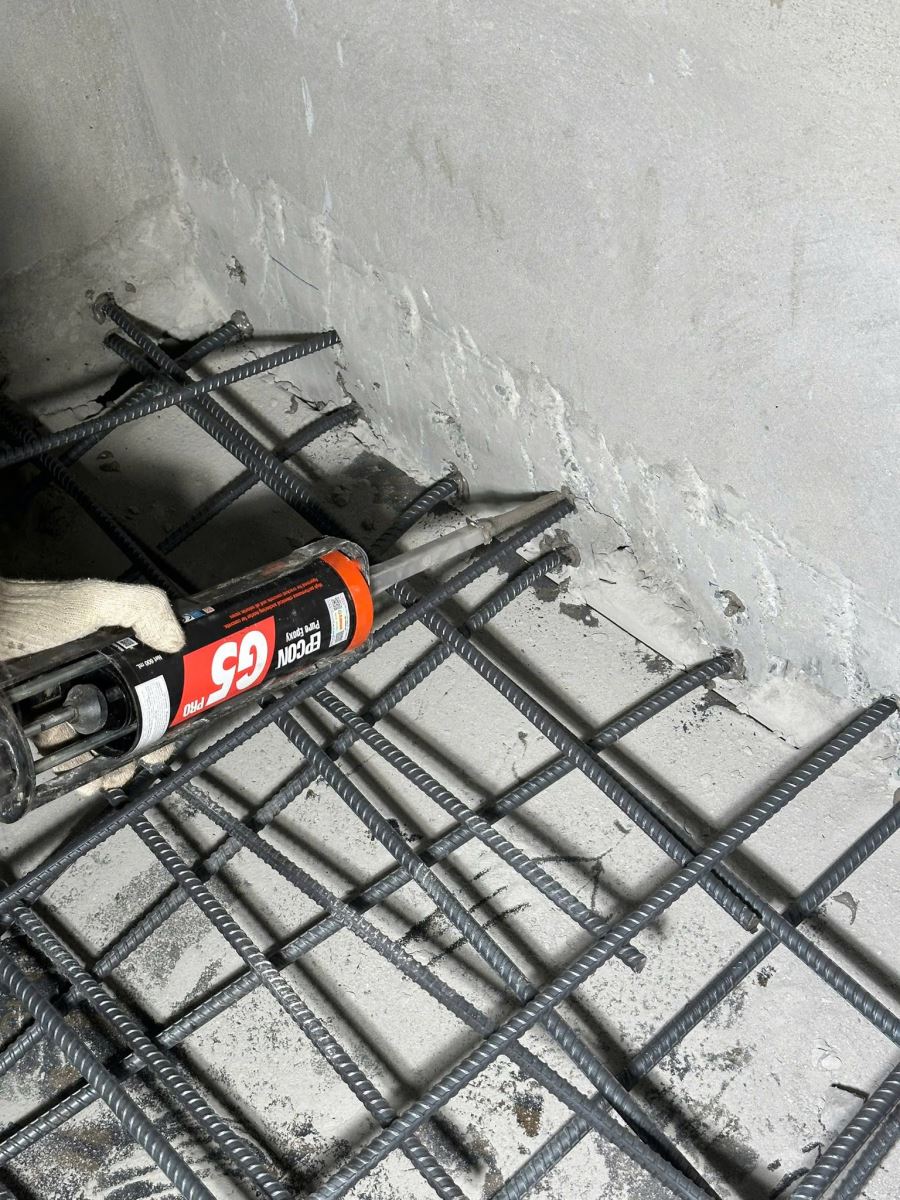 thi công khoan cấy thép bằng keo Ramset